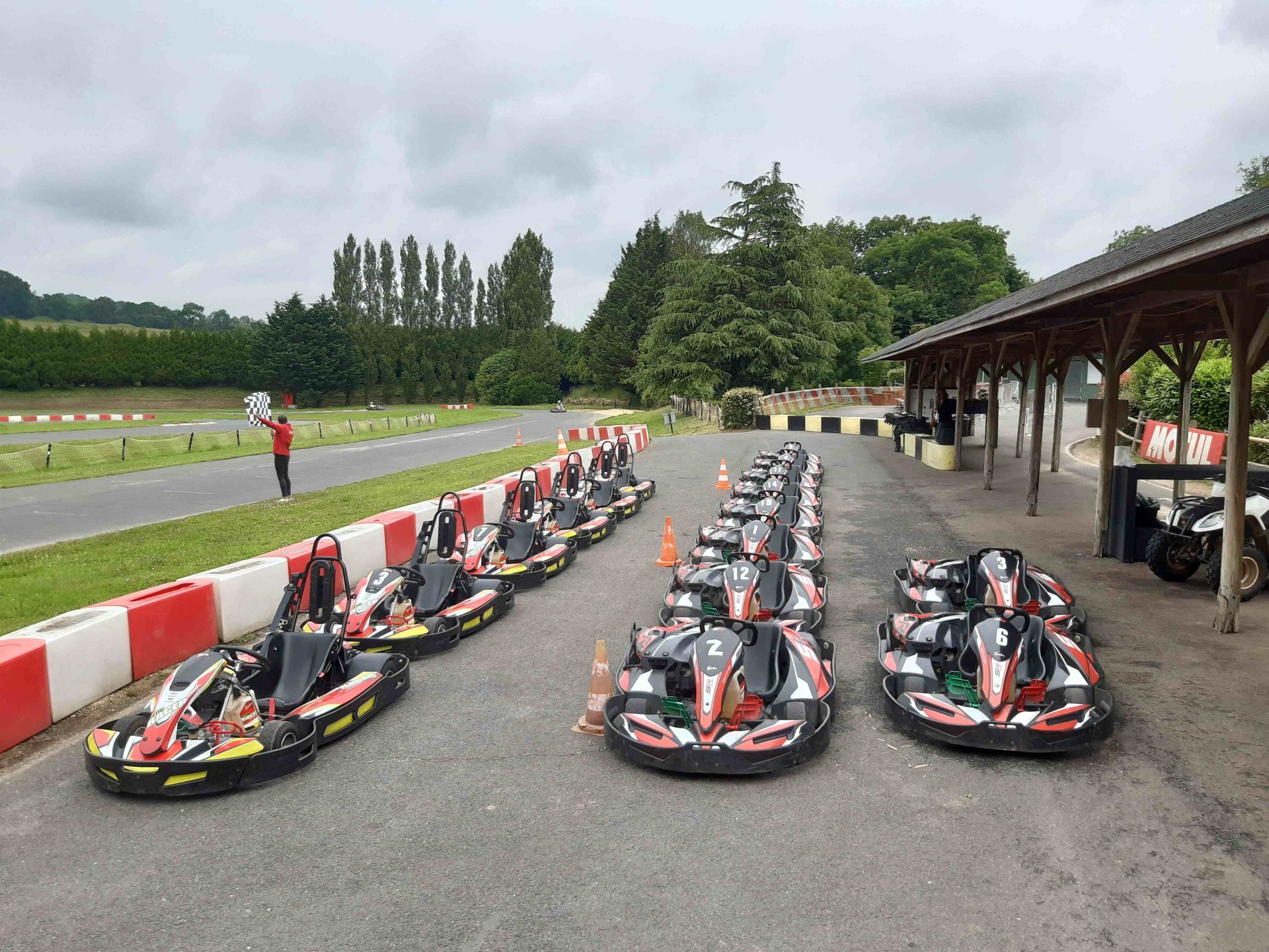 Découvrez notre circuit de karting à Châteauneuf-sur-Isère